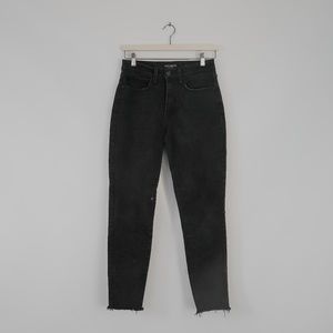 High-Rise Skinny Jean Black